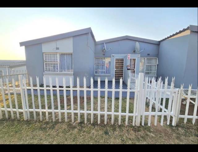 3 BEDROOM TOWNHOUSE FOR SALE IN RIDGEWAY